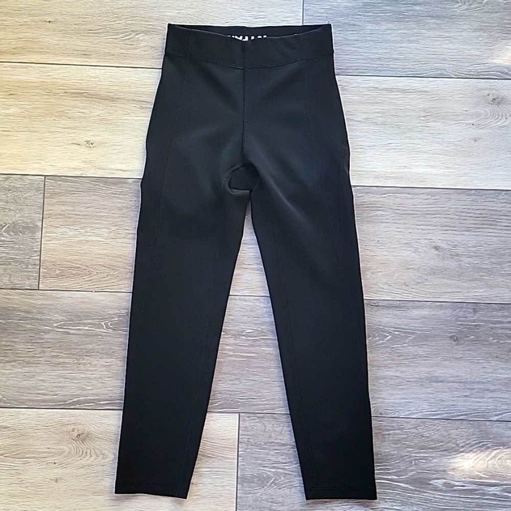 IVY PARK Black Capris